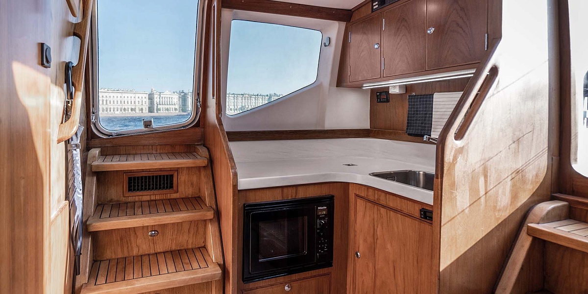 Аренда luxury tender Chudo Lodka в Санкт-Петербурге